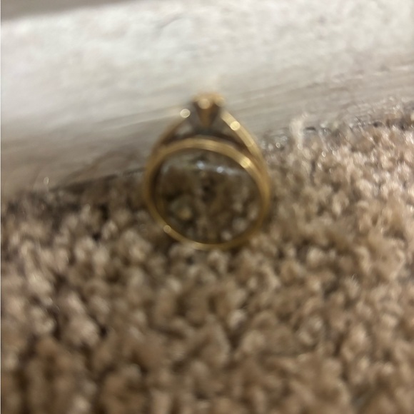 Gold Ring - Picture 8 of 8